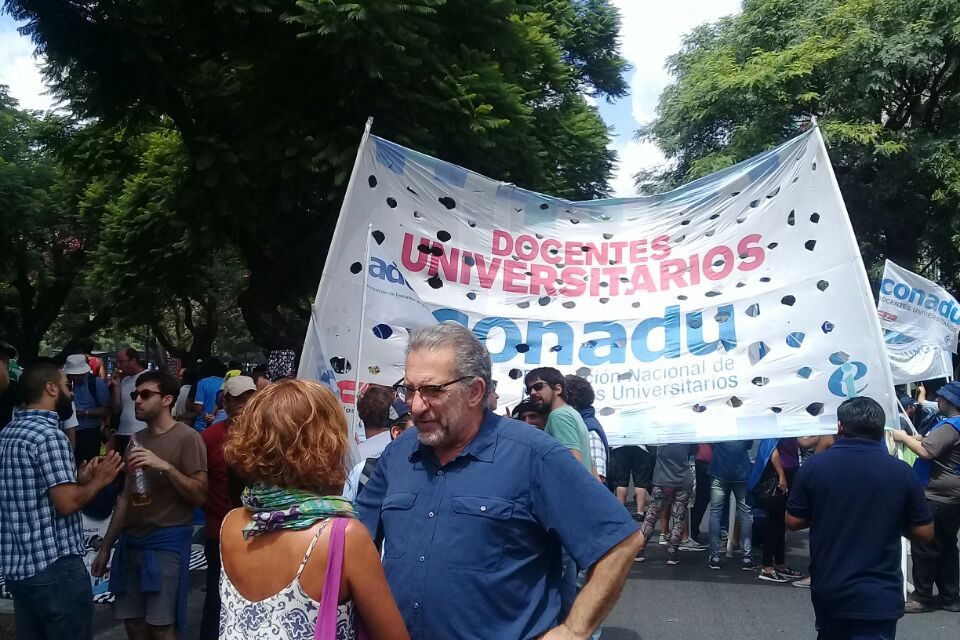 21F: EL SIDUNSJ-CONADU PARTICIPÓ DE LA HISTÓRICA MARCHA CONTRA EL AJUSTE