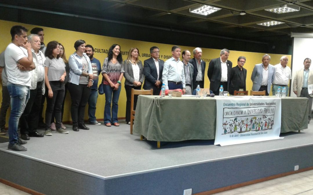 «Compromiso público por la Universidad Popular» : el documento del 1º Encuentro Regional de Universidades Nacionales
