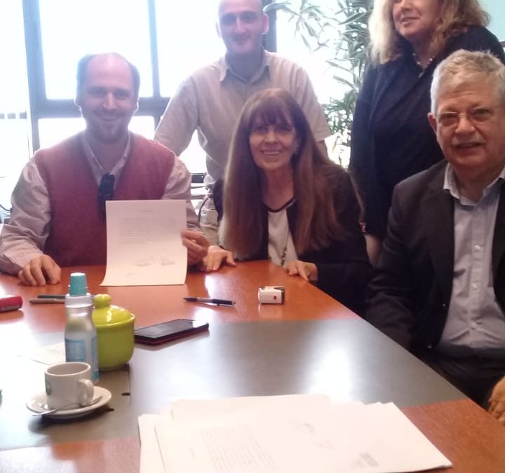 Firma del Acta Acuerdo relativa a los Programa de Capacitación Gratuita y de Capacitación Gratuita en Condiciones y Medio Ambiente de Trabajo.