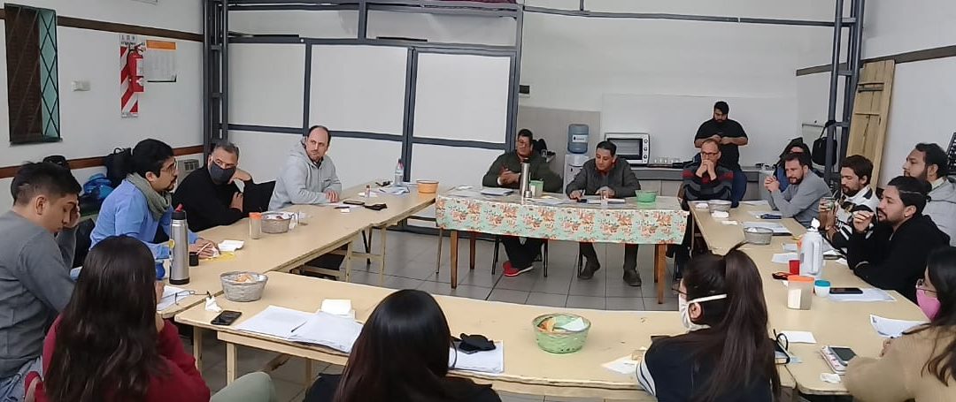 MESA DE DIÁLOGO INTERSECTORIAL ENTRE GREMIOS ESTUDIANTILES, GREMIOS DOCENTES Y GREMIO DE PERSONAL DE APOYO UNIVERSITARIO.