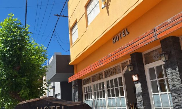 Rueda sindical- Necochea-Hotel 1° de Mayo